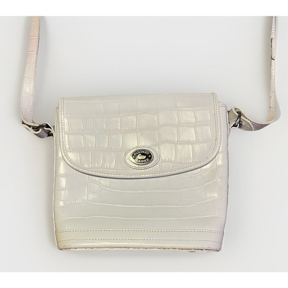 Rare White Vintage Dooney & Bourke Bayou Collection large flap shoulder purse